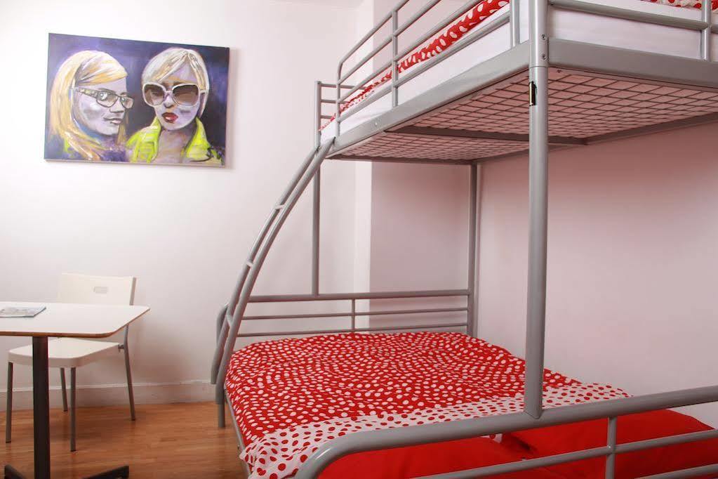 Brussels Hello Hostel Koekelberg Eksteriør billede
